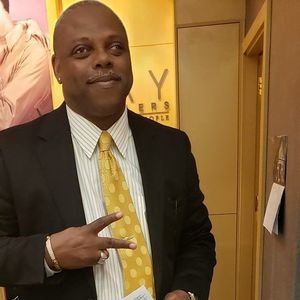 Meet your Posher, Gillis